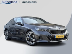 BMW i5 - eDrive40 84 kWh | VOL | Panoramadak | H&K Audio | M Pakket | Stoel- Ventilatie & Verwarmin