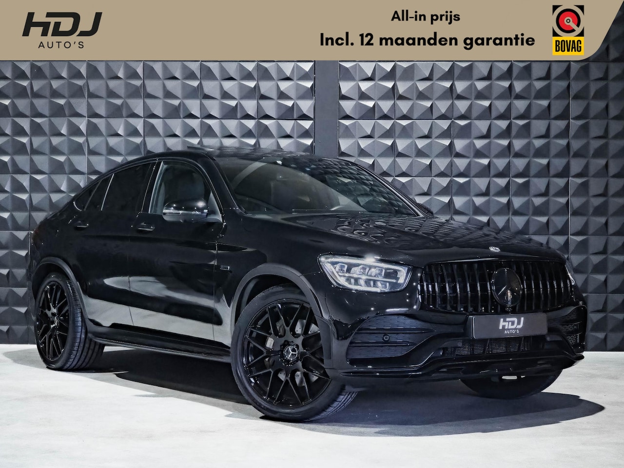 Mercedes-Benz GLC-klasse Coupé - 300e 4M AMG | Schuifd. | Luchtv. | All Black | 21" | Topv. | Multi | Treepl. | Multi - AutoWereld.nl