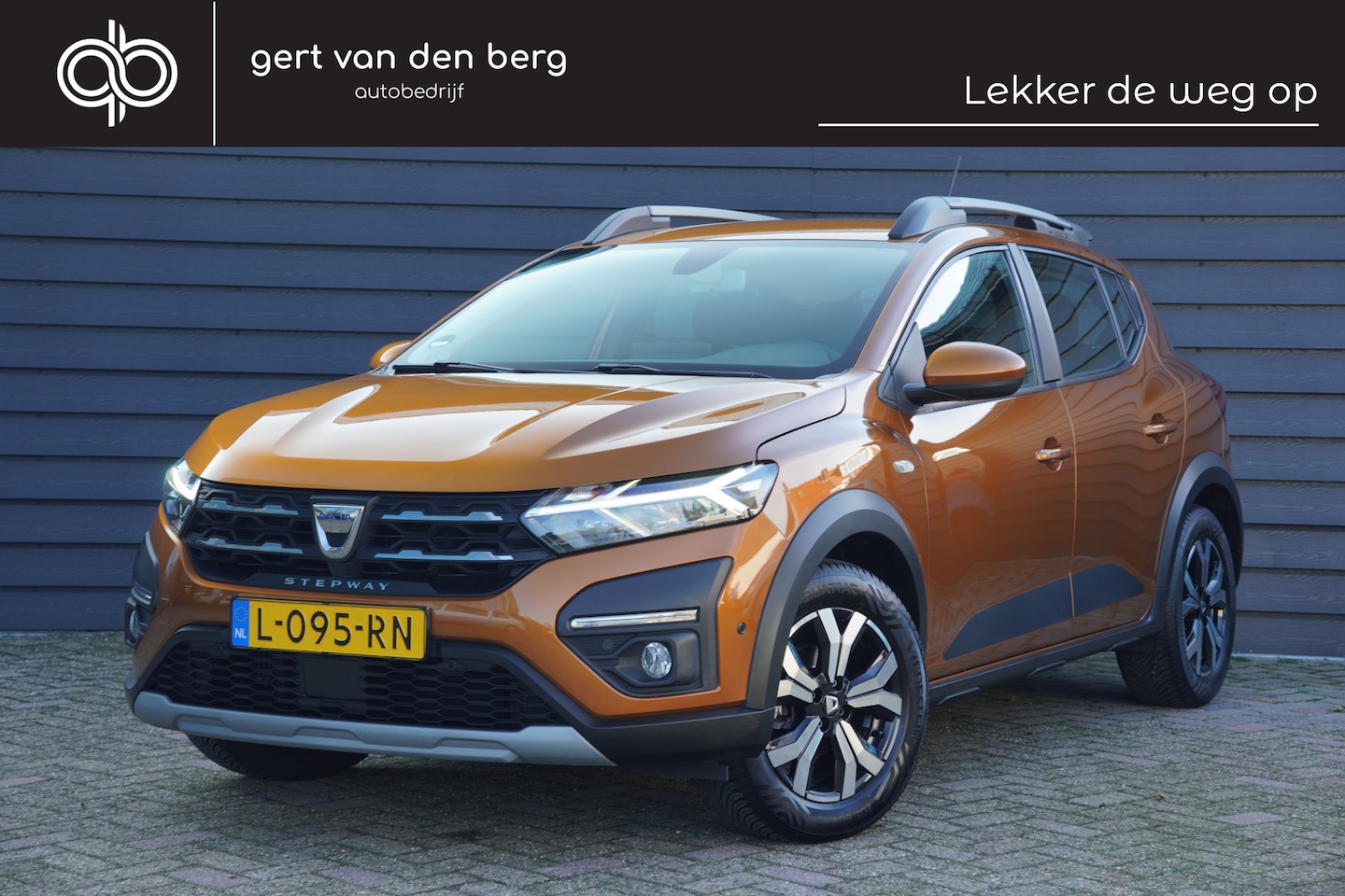 Dacia Sandero Stepway - 1.0 TCe 100 Bi-Fuel Comfort - CARPLAY - TREKHAAK - KEYLESS - CRUISE CONTROL - - AutoWereld.nl