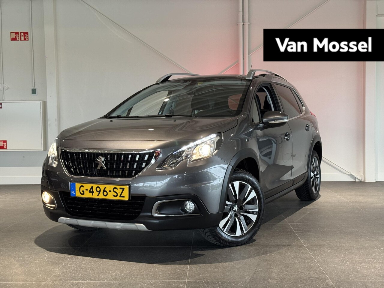 Peugeot 2008 - 1.2 PureTech Allure | Panoramadak | Camera | Climate control | 110pk! - AutoWereld.nl