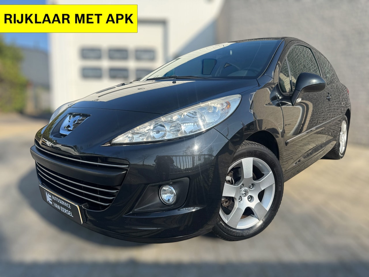 Peugeot 207 - 1.6 VTi Première RIJKLAARPRIJS MET NIEUWE APK / TREKHAAK / CRUISE / CLIMATE CONTROL / NAVI - AutoWereld.nl
