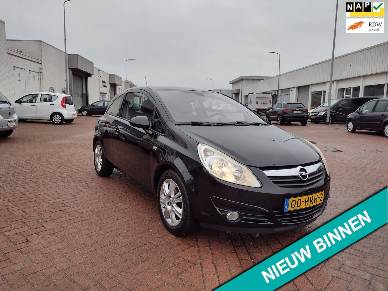 Opel Corsa - 1.4-16V Cosmo MOOIE AUTO BEL 0619590613 AIRCO APK 30-01-2027 - AutoWereld.nl
