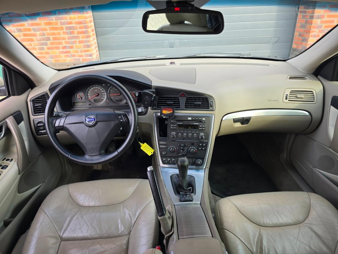 Volvo S60 - 2.4 Summum in uniek nette staat. - AutoWereld.nl