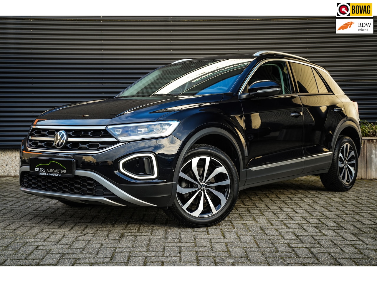 Volkswagen T-Roc - 1.5 TSI Style Aut. | ACC | Panoramadak | CarPlay | PDC met camera | Stoelverw. | IQ Led |1 - AutoWereld.nl