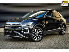 Volkswagen T-Roc - 1.5 TSI Style Aut. | ACC | Panoramadak | CarPlay | PDC met camera | Stoelverw. | IQ Led |1