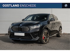 BMW iX2 - eDrive20 M Sport / Trekhaak / Sportstoelen / Comfort Access / Achteruitrijcamera / Adaptie