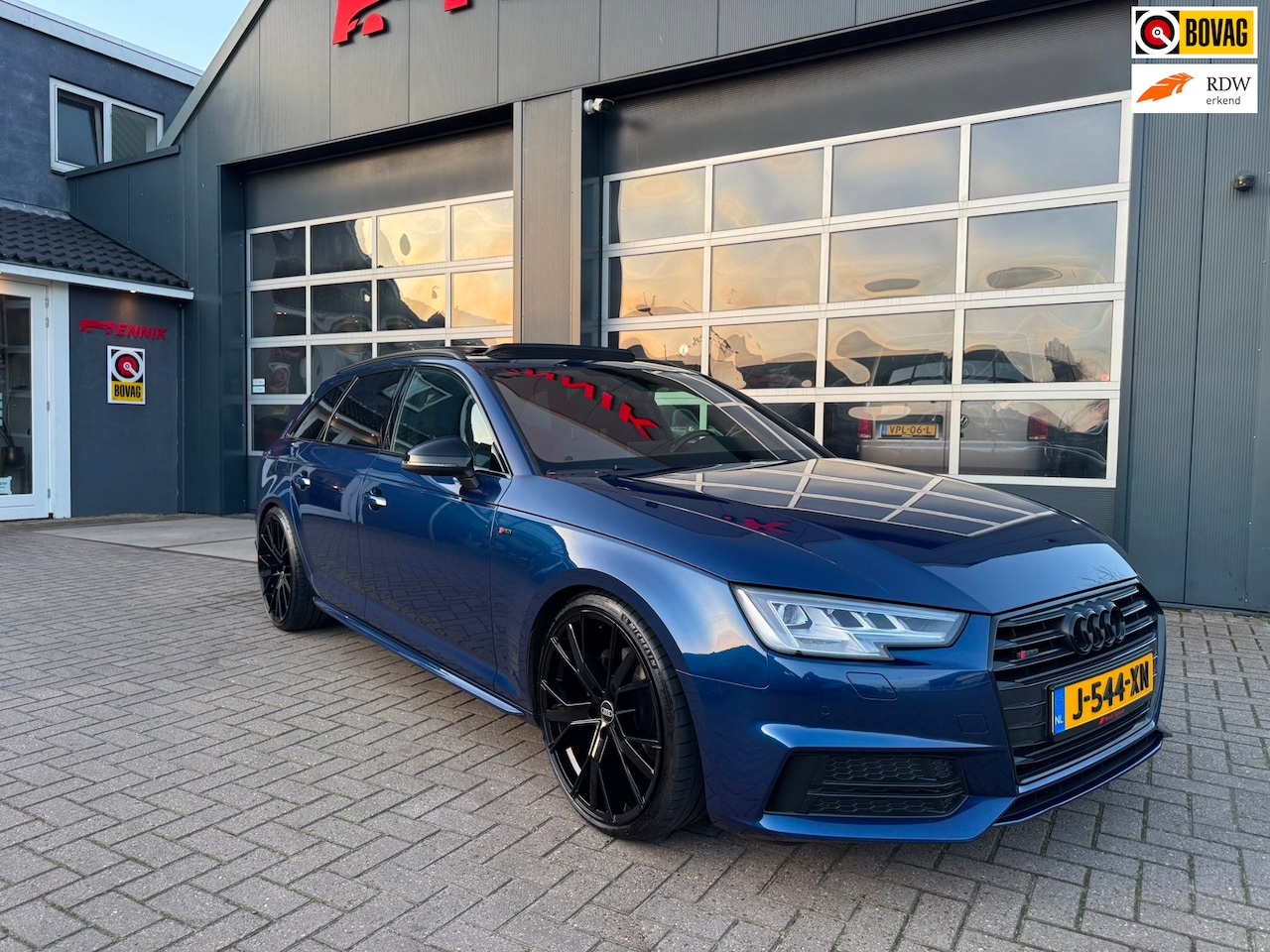 Audi A4 Avant - 2.0 TFSI ultra Design Pro Line Plus S-Line / Pano / Black Pack . - AutoWereld.nl