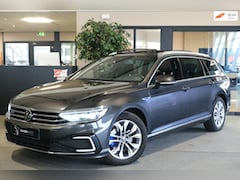 Volkswagen Passat Variant - 1.4 TSI PHEV GTE 218 PK Pano Trek Virtual Navi Leder Cam Acc