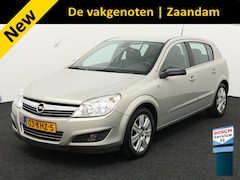 Opel Astra - 1.6 Cosmo airco, leer, navi, cruisec, multifunctstuur, Voorstoelen verwarmd, parkeersensor