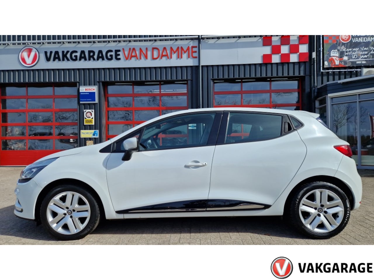 Renault Clio - nav/clima/stoelverwarming 0.9 TCe Limited - AutoWereld.nl