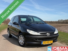 Peugeot 206 - 1.4 X-line (Nieuwe apk)