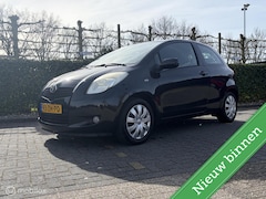 Toyota Yaris - 1.3 VVTi Sol AIRCO / CDV / RIJKLAAR / RECENT O.H. GEHAD /