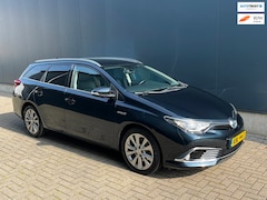Toyota Auris - 1.8 Hybrid Executive Blauw parel effect??
