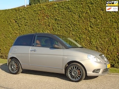 Lancia Y(psilon) - Ypsilon 1.4-16V Platino...110.000 km