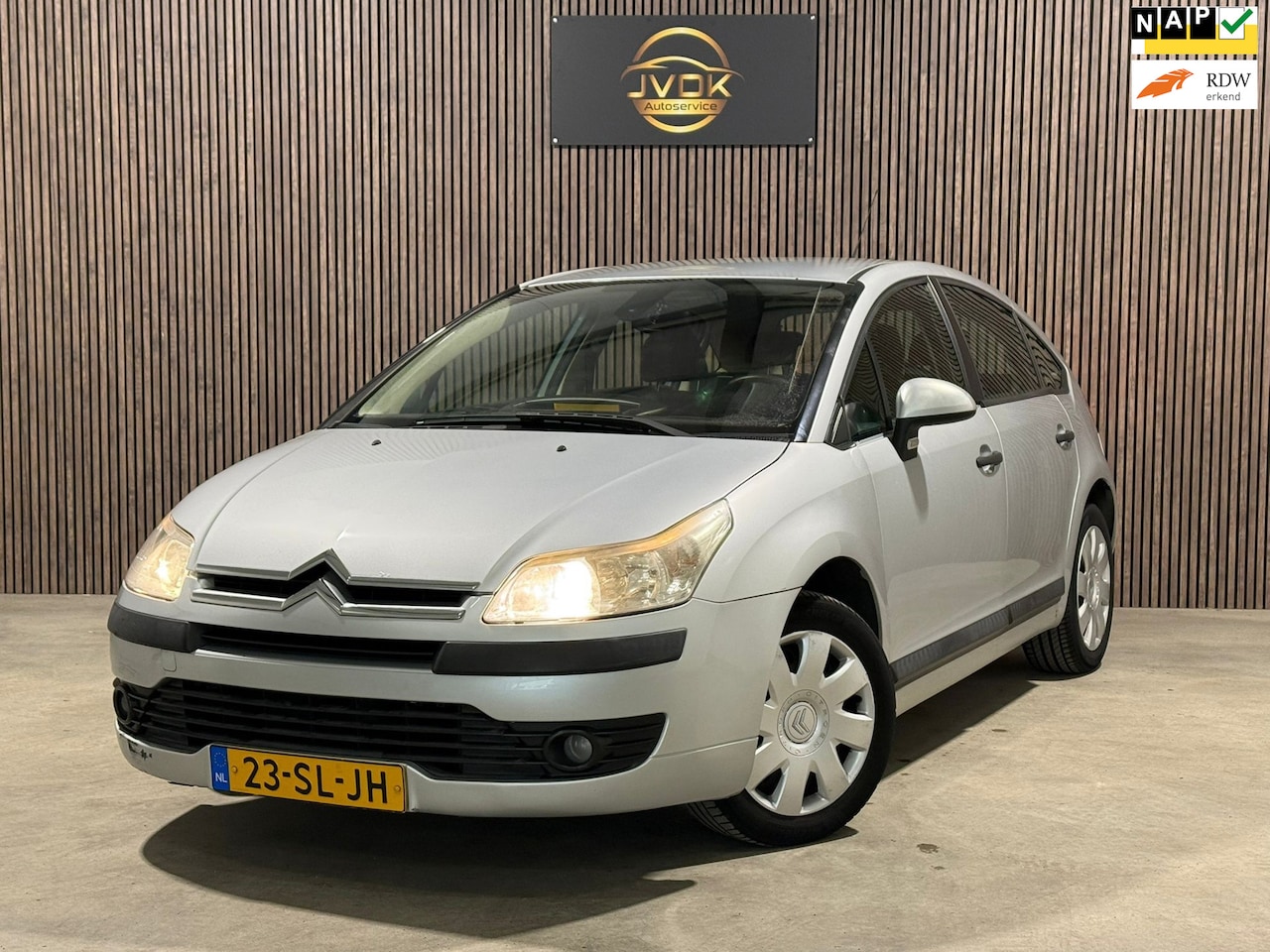 Citroën C4 - 1.6-16V Ligne Prestige NWE APK A/C NAP CARPLAY CRUISE CLIMA - AutoWereld.nl