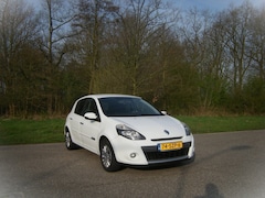Renault Clio - 1.2 Collection . 5 Deurs . Airco . Cruiscontrol . Elec ramen . enz