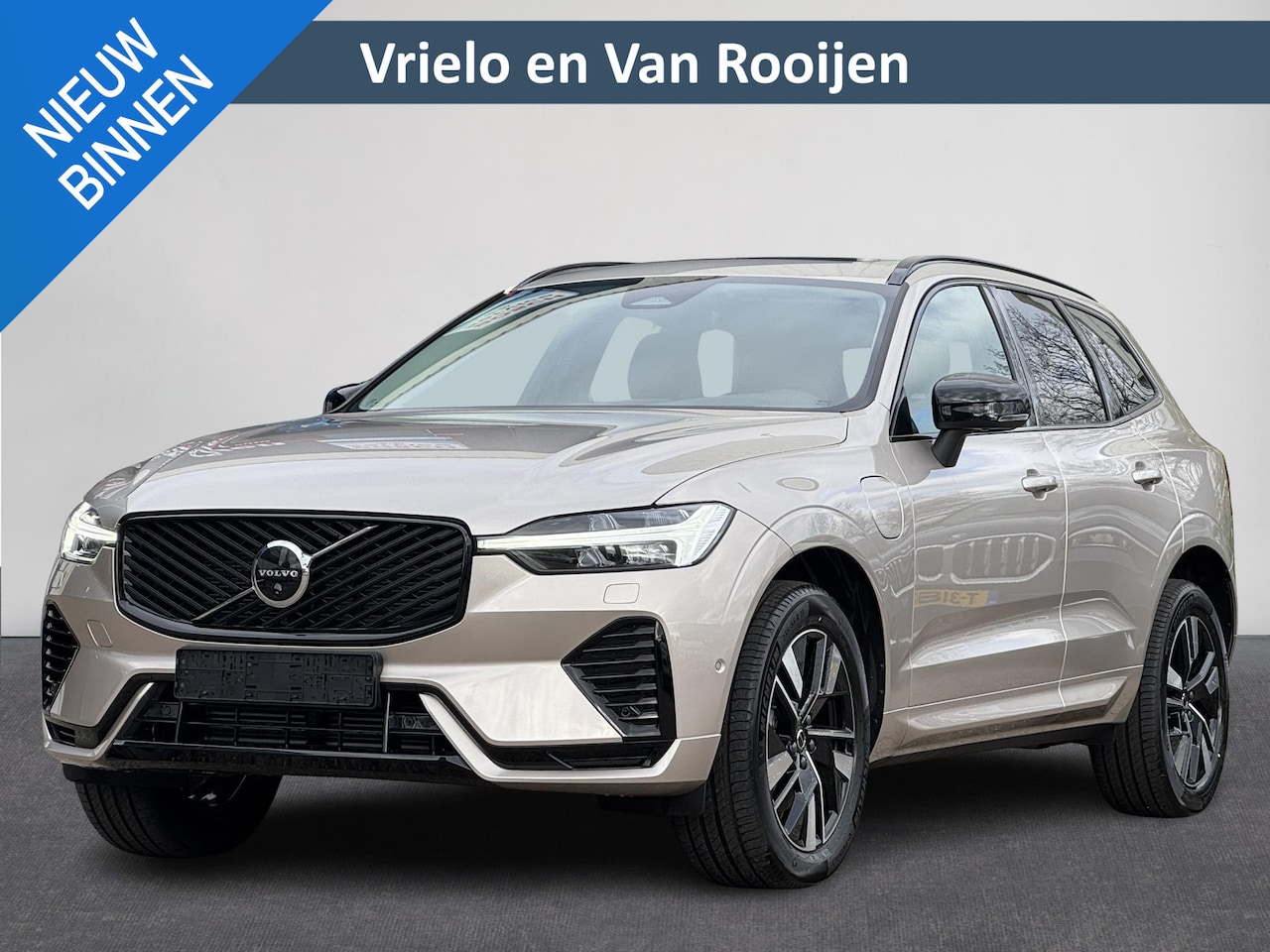 Volvo XC60 - 2.0 T8 Plug-in hybrid AWD Plus Dark | Facelift | Pano | 360 Camera | Leer | Winterpakket | - AutoWereld.nl