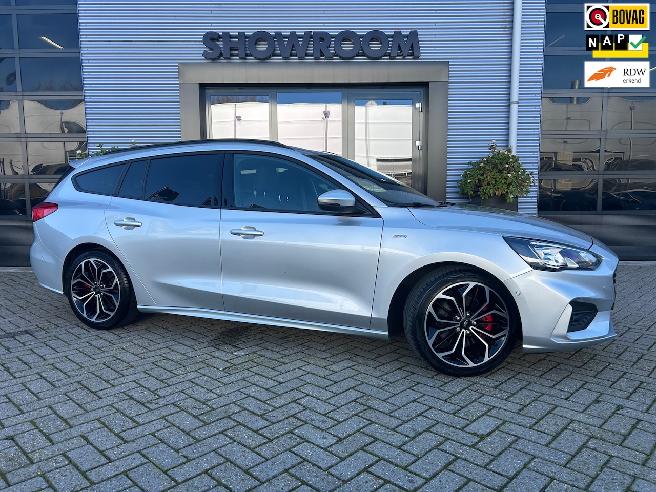 Ford Focus Wagon - 1.0 EcoBoost Hybrid ST Line X Business Applecarplay|Camera|Stoel en Stuurverwarming|Cruise - AutoWereld.nl