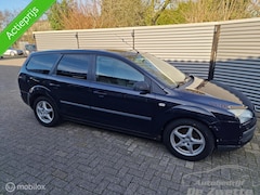 Ford Focus Wagon - 1.6-16V Trend