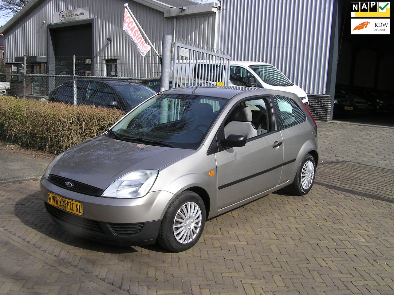 Ford Fiesta - 1.4-16V Ambiente 86 d km nap automaat nieuwe apk - AutoWereld.nl