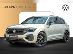Volkswagen Touareg - R 3.0 TSI 436pk 4MOTION | Trekhaak | Panoramadak | Luchtvering | Softclose | 22" Velgen |