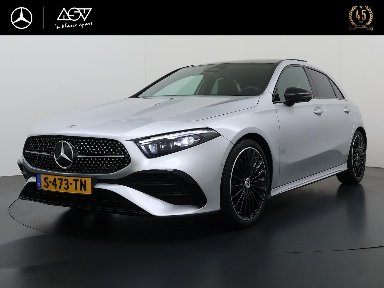 Mercedes-Benz A-klasse - 180 AMG Line (Facelift) | Panorama - Schuifdak | Head-Up Display | Burmester Surround Syst - AutoWereld.nl