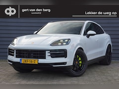 Porsche Cayenne Coupé - 3.0 E-Hybrid Black Edition - PANODAK - TREKHAAK - LUCHTVERING - BOSE