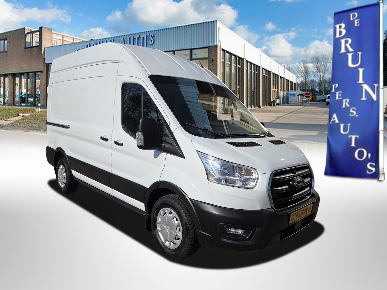 Ford Transit - 2.0 TDCI 130Pk L2/H3 Trend AUTOMAAT Airco Trekhaak Cruisecontrol Stoelverwarming Parkeerse - AutoWereld.nl
