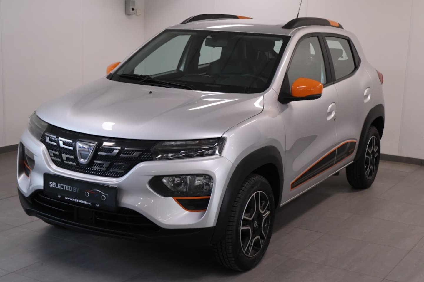 Dacia Spring - Comfort+ (Orange p.) | Leder | Stadsauto - AutoWereld.nl