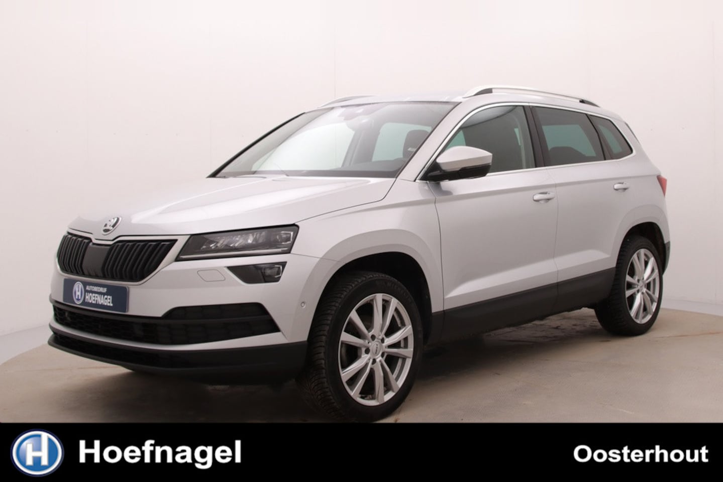 Skoda Karoq - 1.5 TSI ACT Style | Automaat | Adaptive cruise | Stoelverwarming | CarPlay | Camera | Trek - AutoWereld.nl