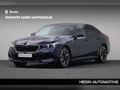 BMW 5-serie - 550e xDrive | Ambiance verlichting | Iconic Glow | Bowers & Wilkins Surround Sound System