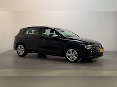 Volkswagen Golf - 1.5 TSI Life Business Alcantara Sfeerverlichting Navigatie Parkeersensoren