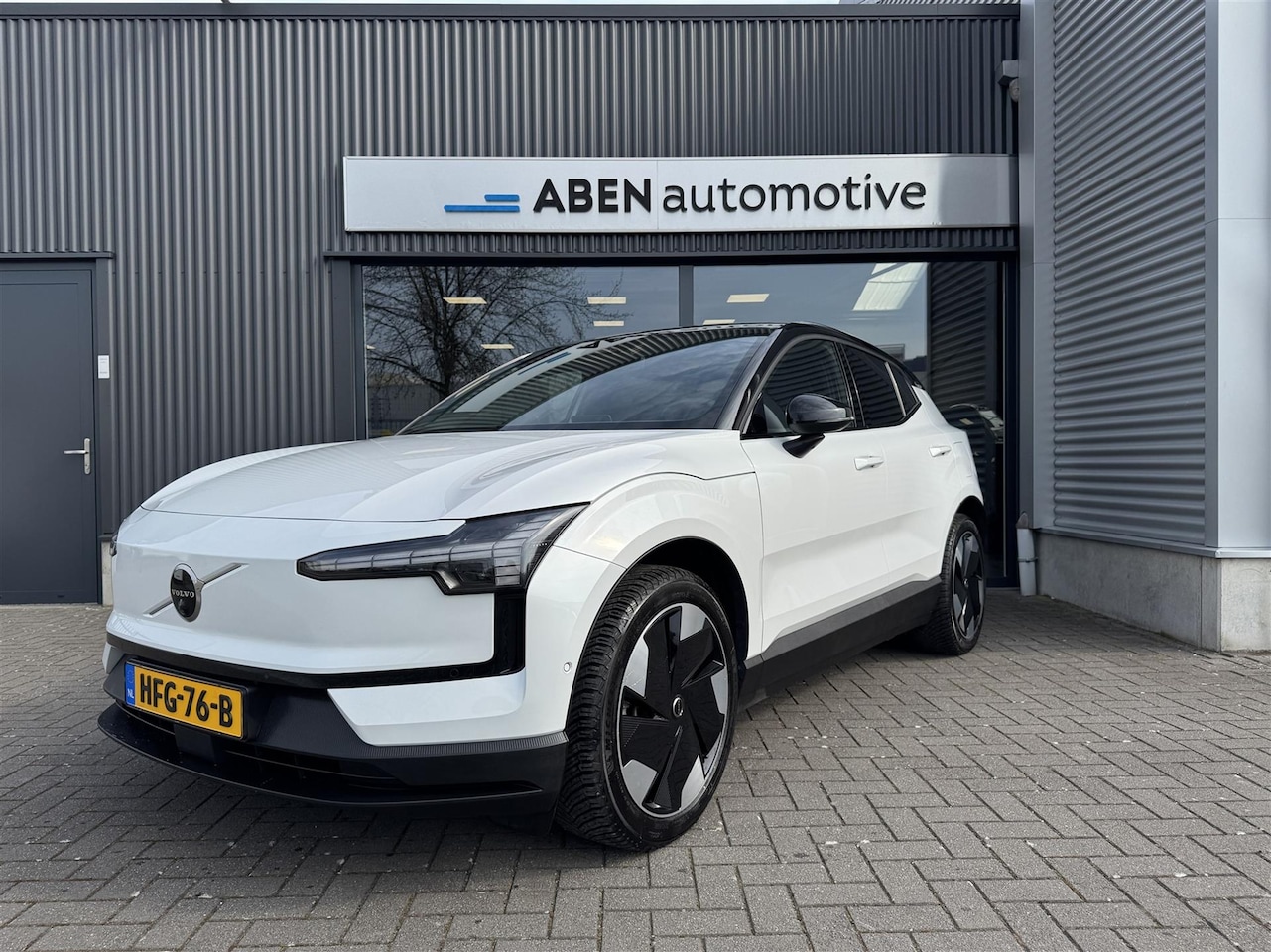 Volvo EX30 - Extended Range 69kwh 272PK Ultra (4-SEIZ.|PANO|360 CAMERA) - AutoWereld.nl