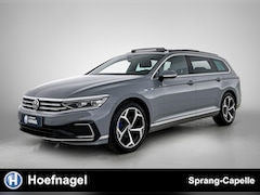 Volkswagen Passat Variant - 1.4 TSI PHEV GTE | Schuifdak | Trekhaak | Camera | Adaptive Cruise | Stoel-/Stuurverwarmin