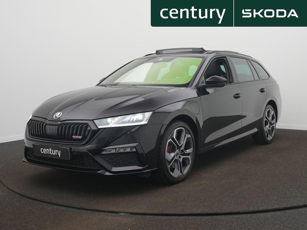 Skoda Octavia Combi - 1.4 TSI RS iV PHEV Business Panoramadak - Head-Up display - Clima - 19 Inch - AutoWereld.nl