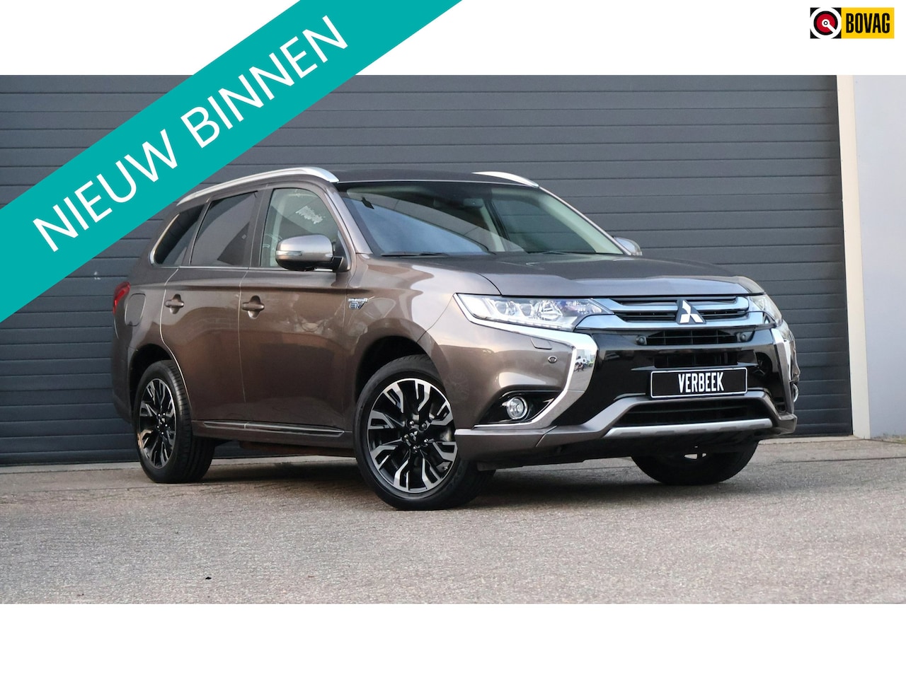 Mitsubishi Outlander - 2.0 PHEV Executive Edition X-Line 4WD/Leder/Luxe/360Camera - AutoWereld.nl