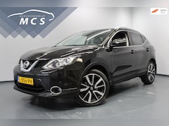 Nissan Qashqai - 1.2 Tekna / Pano / Trekhaak / Stoelverwarming