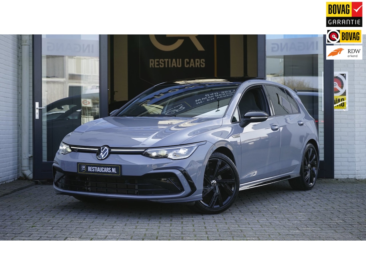 Volkswagen Golf - 1.5 TSI R-Line Black Style AUTOMAAT-ACC-CAMERA-HARMAN KARDON-IQ LIGHT-KEYLESS-PANORAMA-STO - AutoWereld.nl