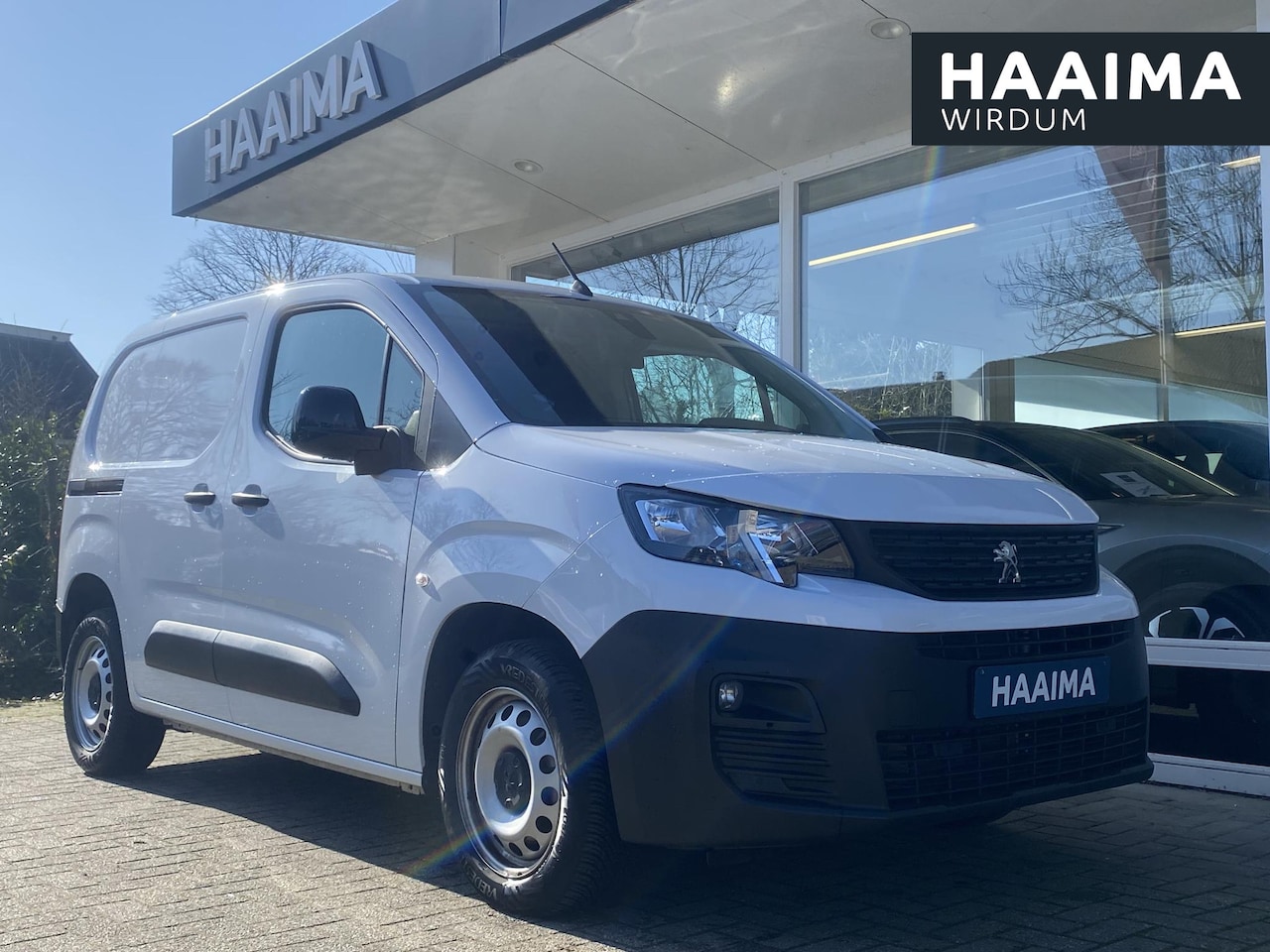 Peugeot Partner - 1.5 BlueHDi 130 EAT8 S&S L1 | Achteruitrijcamera | Automaat | Parkeersensoren voor en acht - AutoWereld.nl