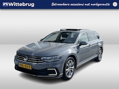 Volkswagen Passat Variant - 1.4 TSI PHEV GTE / AUTOMAAT/ PANO/ TREKHAAK/ ELEK.ACHTERKLEP/ STOELVERWARMING/ PARK.SENSOR