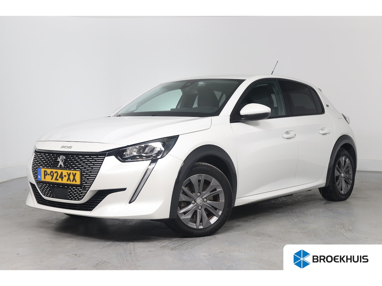 Peugeot e-208 - EV Blue Lease Allure 50 kWh | Achteruitrijcamera | Airco (automatisch) | Apple Carplay/And - AutoWereld.nl