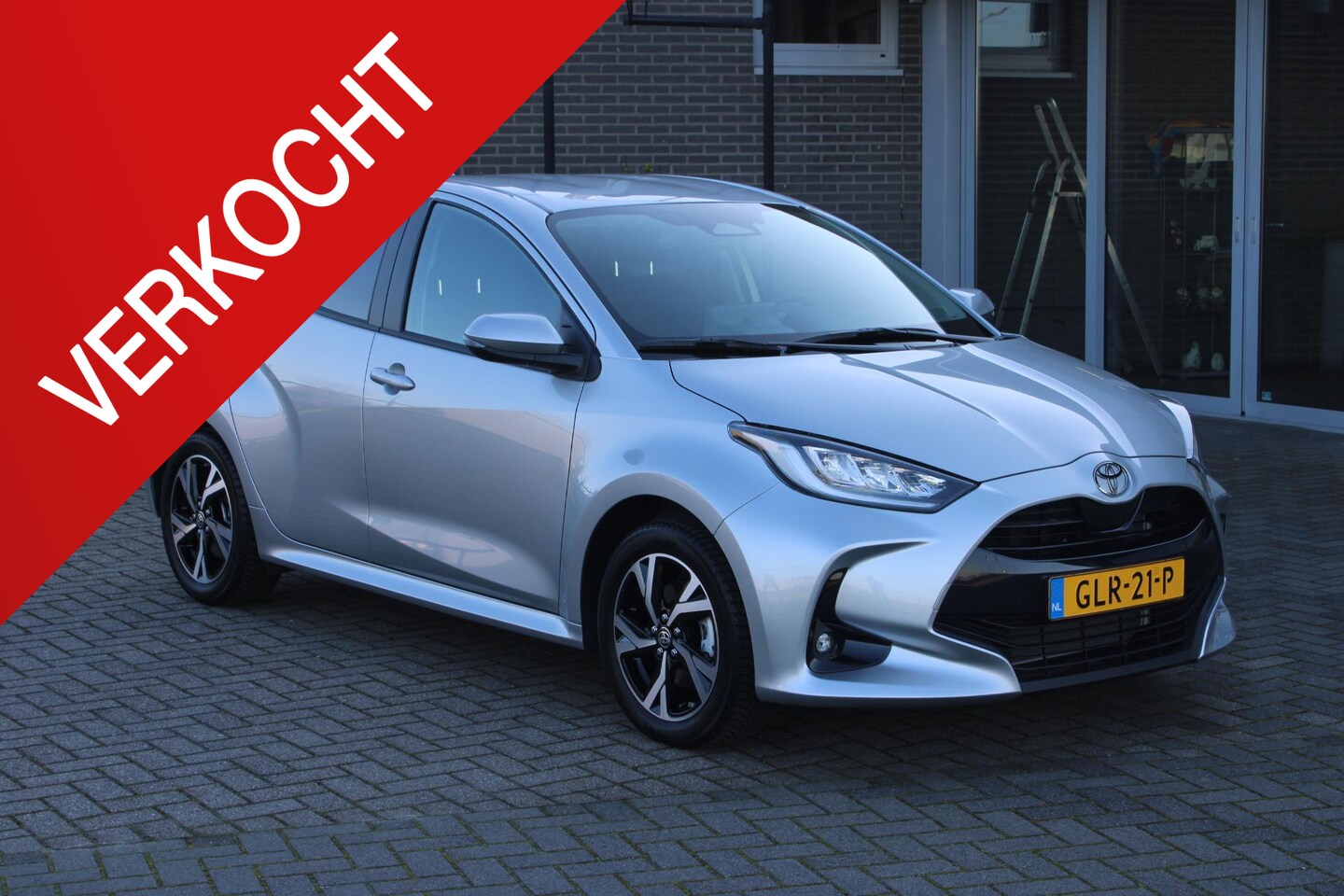Toyota Yaris - 1.5 Hybrid 115 First Edition Trekhaak/NL Auto/Camera - AutoWereld.nl