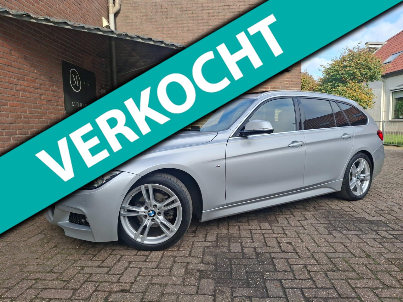 BMW 3-serie Touring - 318i M Sport Edition Panoramadak / Apple Carplay / Trekhaak / Led Verlichting / Achteruitr - AutoWereld.nl
