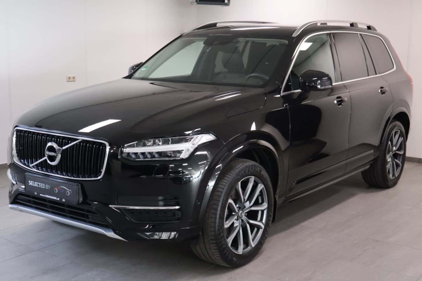 Volvo XC90 - 2.0 T5 AWD Momentum | Leder | Trekhaak - AutoWereld.nl