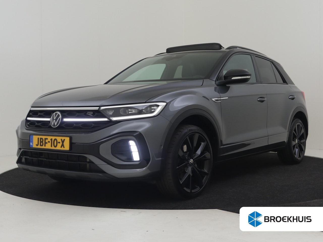 Volkswagen T-Roc - 2.0 TSI 4Motion R-Line Business+ 190Pk DSG/AUTO | Glazen panorama-dak | Trekhaak | Keyless - AutoWereld.nl