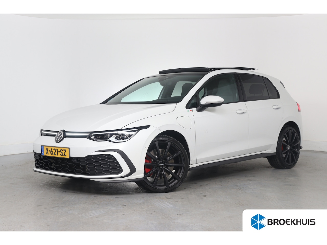 Volkswagen Golf - 1.4 eHybrid GTE Panorama dak | Leder | Memory | Hud | Adaptieve Cruise | Stoelkoeling | St - AutoWereld.nl