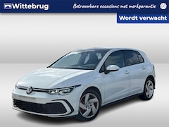 Volkswagen Golf - 1.4 DSG eHybrid 245PK GTE / Panoramadak / LED Matrix / Trekhaak / Standkachel / 17'' LMV