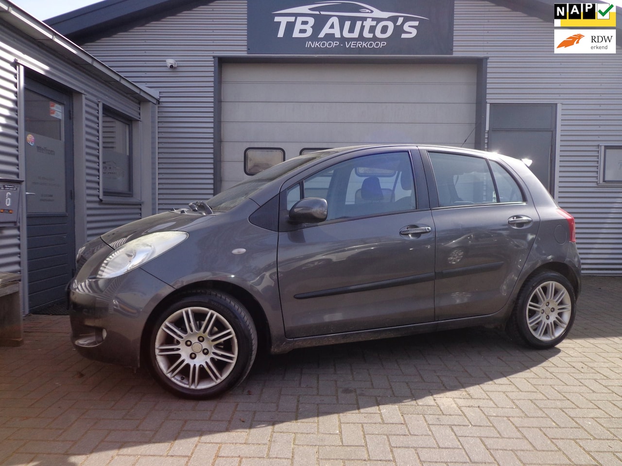 Toyota Yaris - 1.3 VVTi Sol 5-DRS ! HANDEL / EXPORT ! - AutoWereld.nl