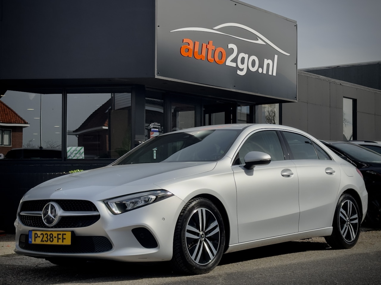 Mercedes-Benz A-klasse - 180 AUT7 LIMOUSINE SOLUTION LEDER NAVI CAMERA PDC LED LMV - AutoWereld.nl