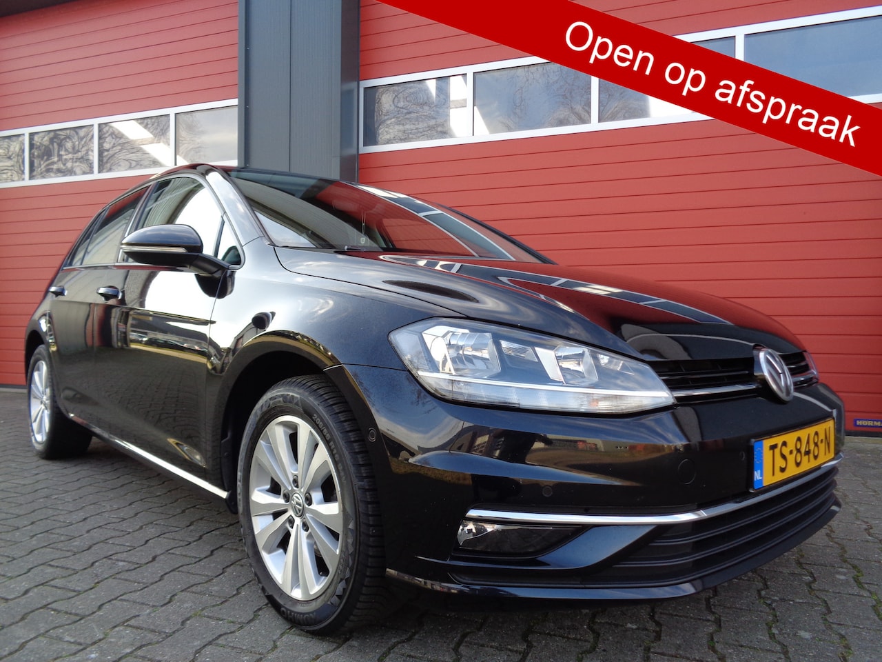 Volkswagen Golf - 1.0 TSI Comfortline Business 116PK Clima Cruise Navi LMV NL-Auto - AutoWereld.nl